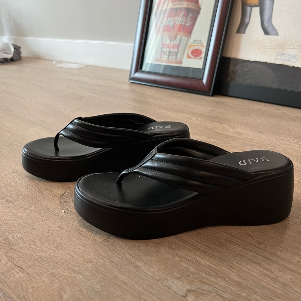 Y2K Platform thong sandals